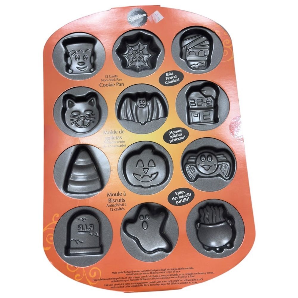 Wilton This Wilton 12 Cavity Non-Stick Halloween Cookie Baking Tray Pan. NEW.